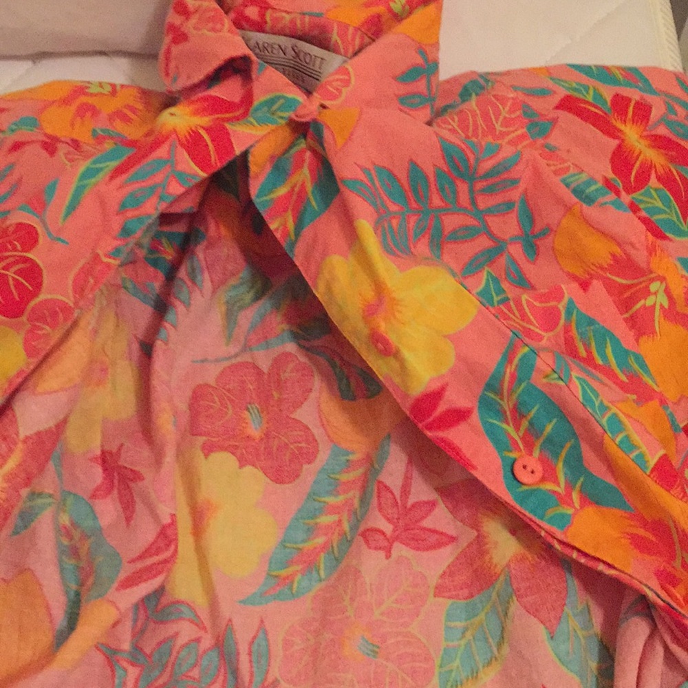 Button up - Picture 4 of 4